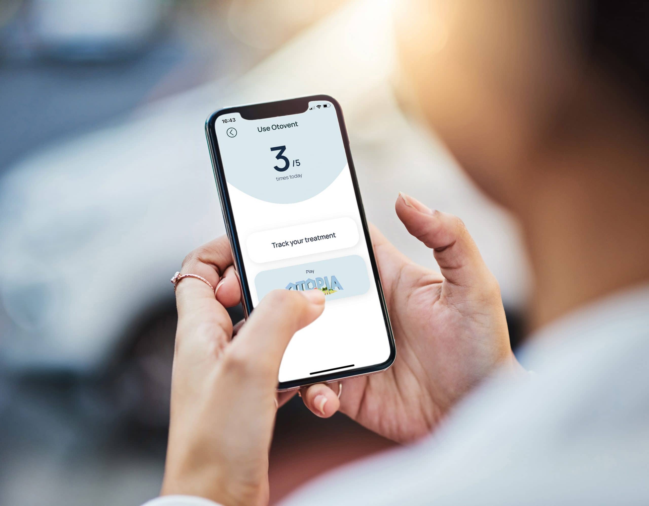 otovent-app-hand